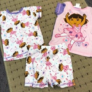 5 pairs of 4T pjs